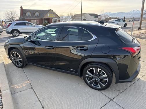 2021 Lexus UX 250h Base