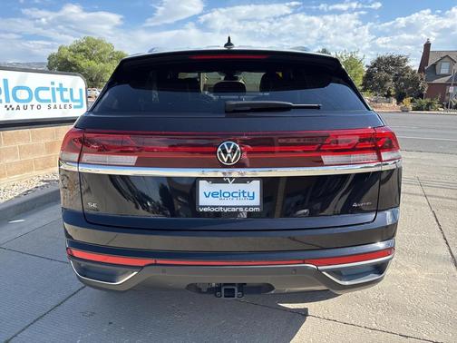 2024 Volkswagen Atlas Cross Sport 2.0T SE w/Technology 4MOTION