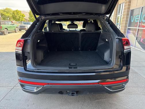 2024 Volkswagen Atlas Cross Sport 2.0T SE w/Technology 4MOTION