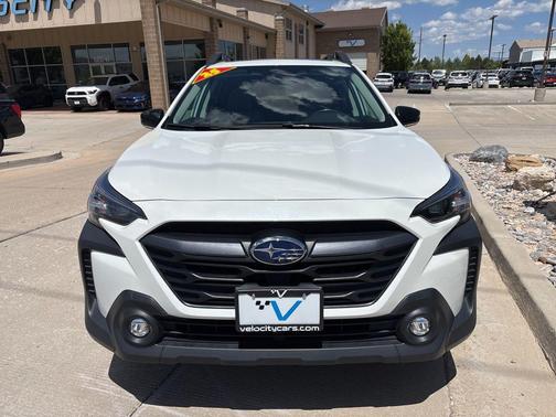 Crystal White Pearl 2025 Subaru Outback Premium