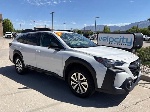 Crystal White Pearl 2025 Subaru Outback Premium