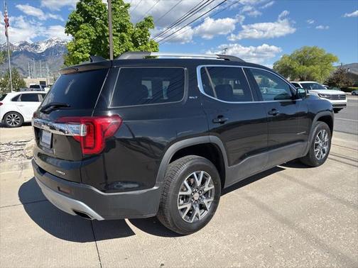 2023 GMC Acadia AWD SLT