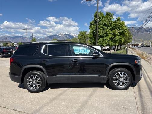 2023 GMC Acadia AWD SLT