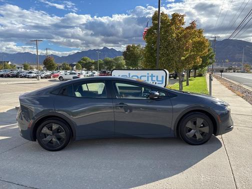 2024 Toyota Prius LE