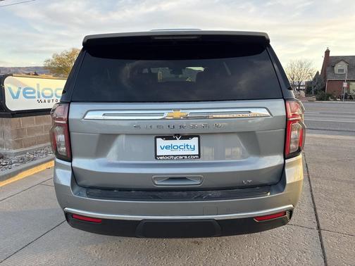 2023 Chevrolet Suburban LT