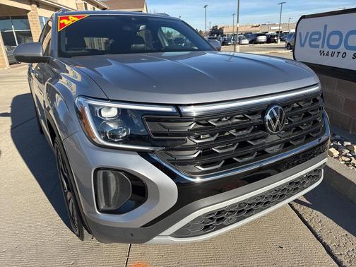 2024 Volkswagen Atlas Cross Sport 2.0T SE w/Technology