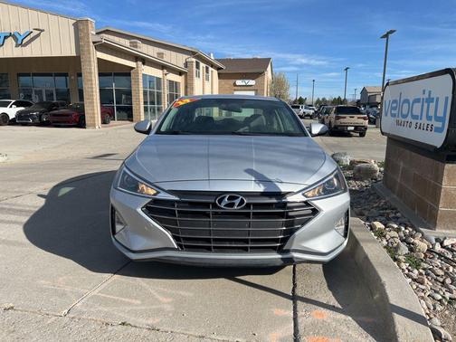 2019 Hyundai ELANTRA SEL