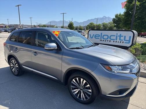 2020 Mitsubishi Outlander SE