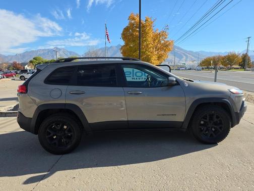 2017 Jeep Cherokee Trailhawk