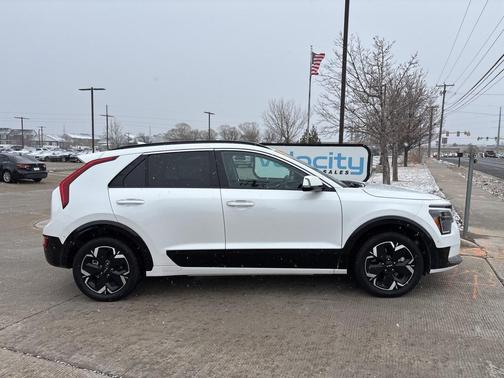2023 Kia Niro EV Wave