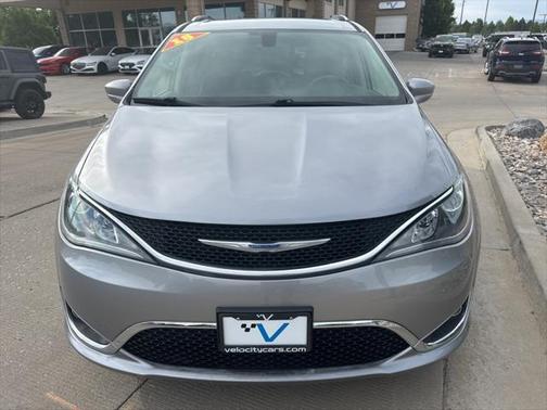 2018 Chrysler Pacifica Touring-L