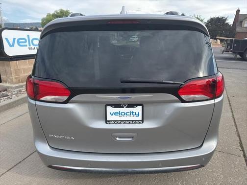 2018 Chrysler Pacifica Touring-L