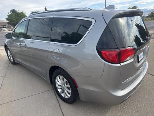 2018 Chrysler Pacifica Touring-L