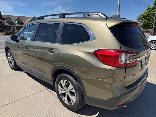 Green Metallic 2025 Subaru Ascent Premium 7-Passenger