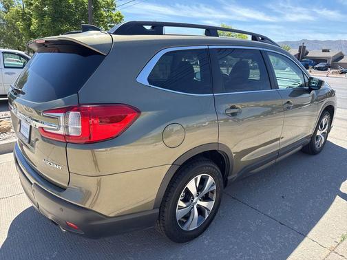 Green Metallic 2025 Subaru Ascent Premium 7-Passenger