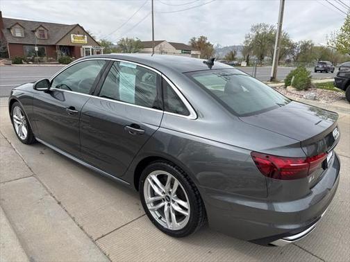 2022 Audi A4 45 S line Premium
