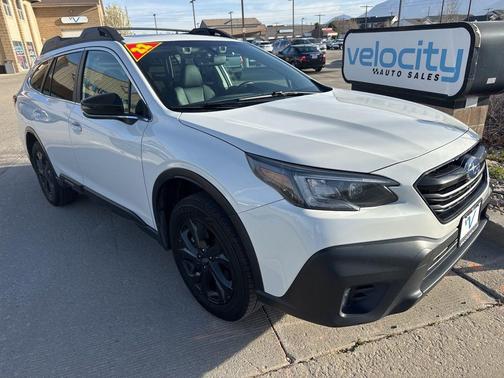 Crystal White Pearl 2022 Subaru Outback Onyx Edition XT
