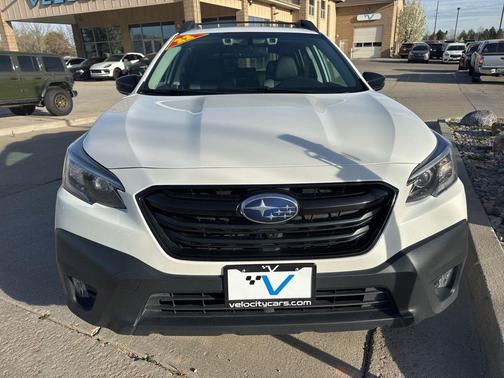 Crystal White Pearl 2022 Subaru Outback Onyx Edition XT