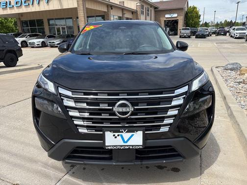 Super Black 2025 Nissan Rogue SV