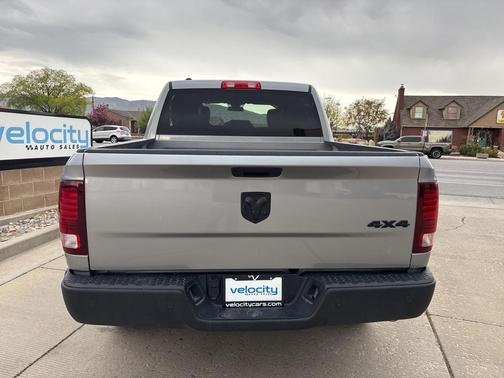 2024 RAM 1500 Classic Warlock Crew Cab 4x4 5'7' Box