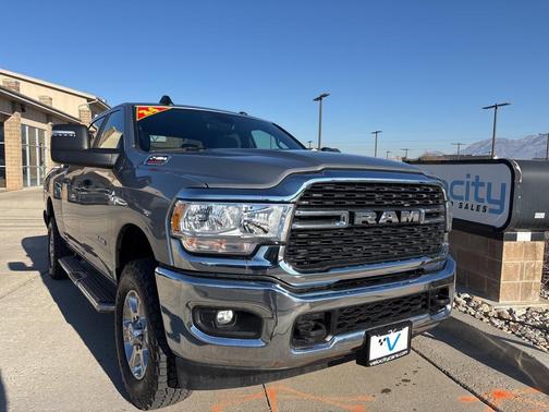 2024 RAM 2500 Big Horn Crew Cab 4x4 6'4' Box
