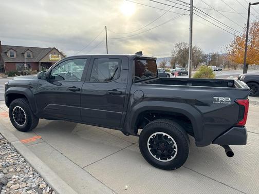 2024 Toyota Tacoma TRD Off-Road