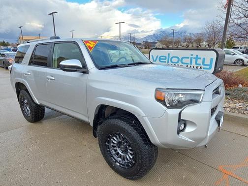 2024 Toyota 4Runner SR5