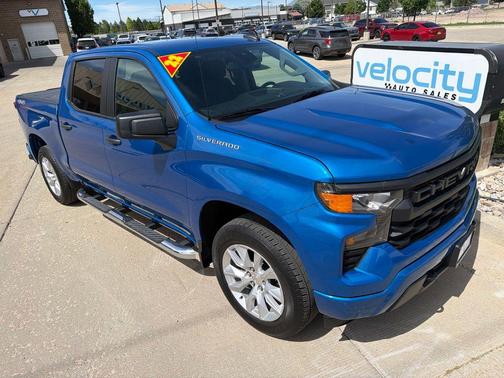 Glacier Blue Metallic 2022 Chevrolet Silverado 1500 Custom