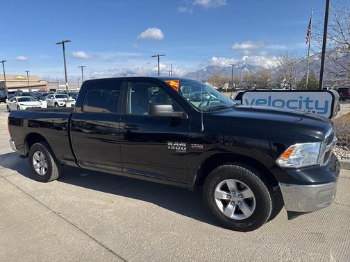 2019 RAM 1500 SLT