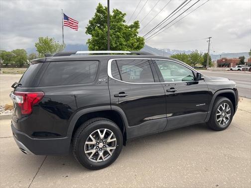 2023 GMC Acadia AWD SLT