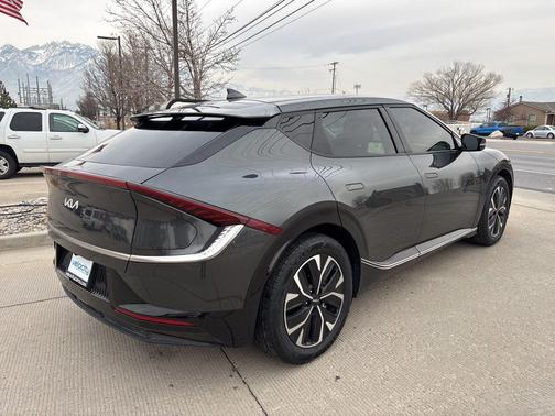 2023 Kia EV6 Wind