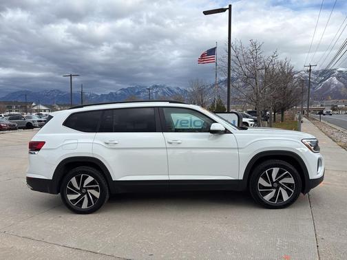 2024 Volkswagen Atlas 2.0T SE w/Technology 4MOTION