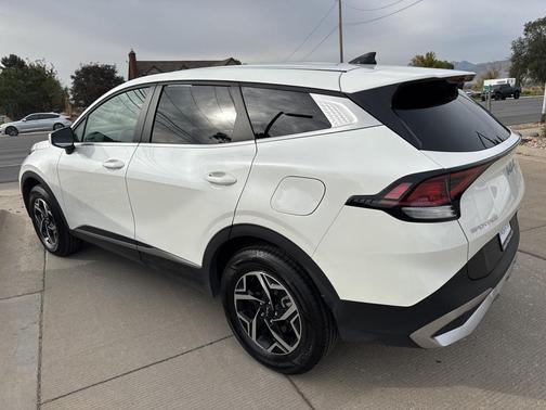 2024 Kia Sportage LX