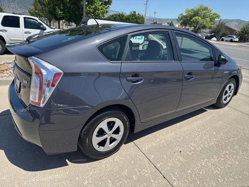 Winter Gray Metallic 2015 Toyota Prius Two