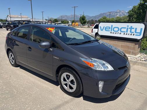 Winter Gray Metallic 2015 Toyota Prius Two