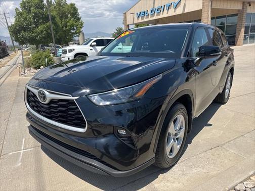 2023 Toyota Highlander LE