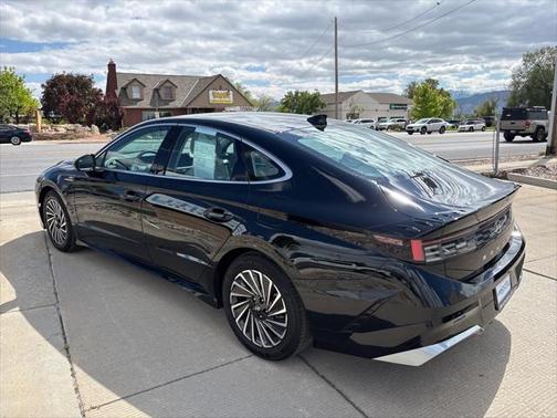 2024 Hyundai SONATA Hybrid SE