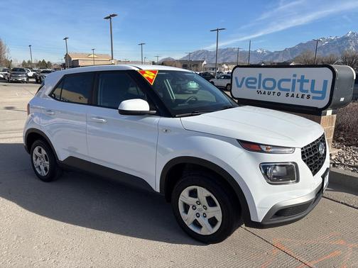 2020 Hyundai VENUE SE
