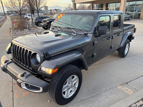 2023 Jeep Gladiator Sport S