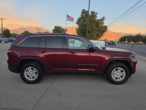 2023 Jeep Grand Cherokee Laredo