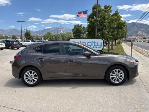 2017 Mazda Mazda3 Sport