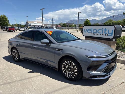 Transmission Blue 2024 Hyundai SONATA Hybrid SE