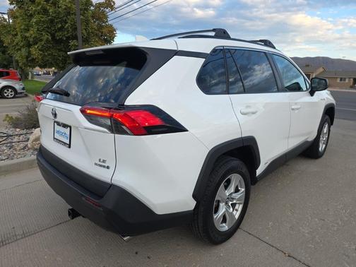 2020 Toyota RAV4 Hybrid LE
