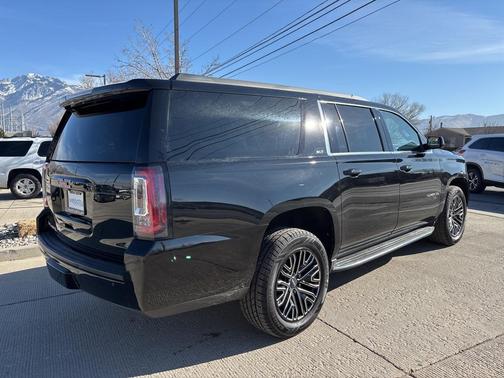 2020 GMC Yukon XL SLT