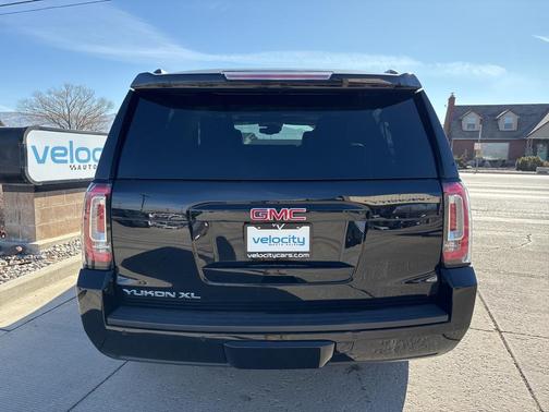 2020 GMC Yukon XL SLT