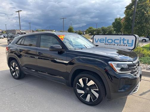 2024 Volkswagen Atlas Cross Sport 2.0T SE w/Technology 4MOTION