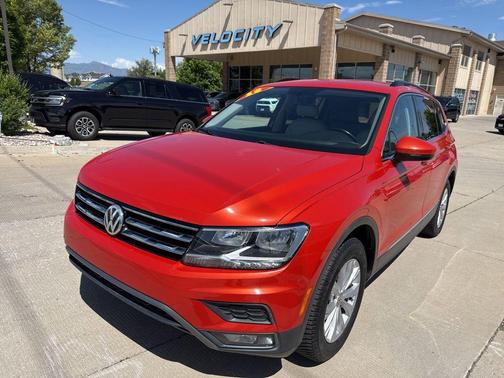 Orange Metallic 2018 Volkswagen Tiguan 2.0T SE 4MOTION