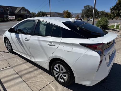 2018 Toyota Prius One