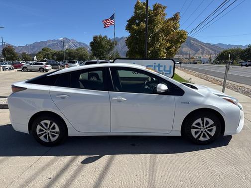 2018 Toyota Prius One