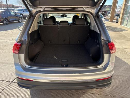 2024 Volkswagen Tiguan 2.0T SE 4MOTION